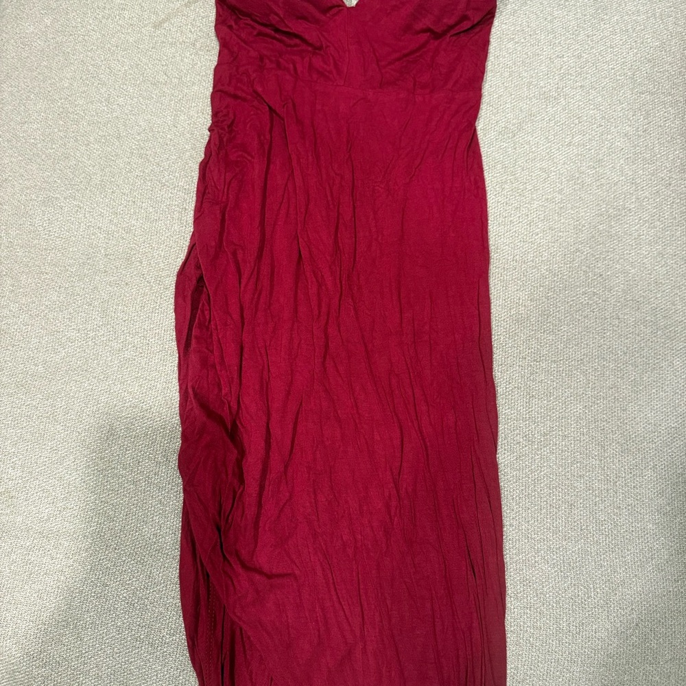 Chic Strapless Burgundy Dress